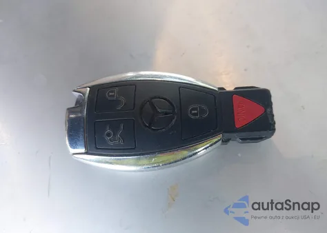 2016 Mercedes-Benz Cla 250 4Matic z USA, uszkodzony, nr VIN WDDSJ4GB6GN365547